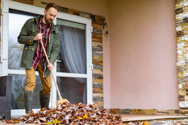 Commercial Cleanout Services in Callender, CA