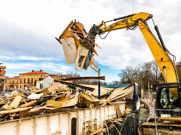Attic Cleanout Services in Callender, CA